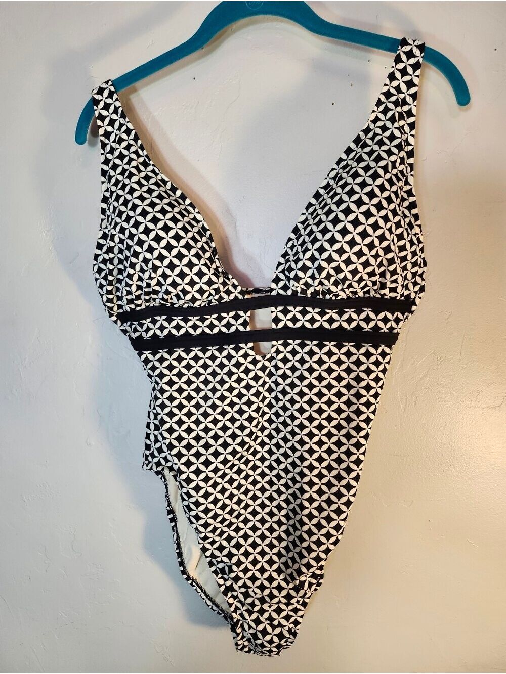 Upstream Black & White Geometric Slimming One-Piece Swimsuit